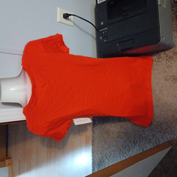 FREE Super soft maternity tee - Picture 4 of 5